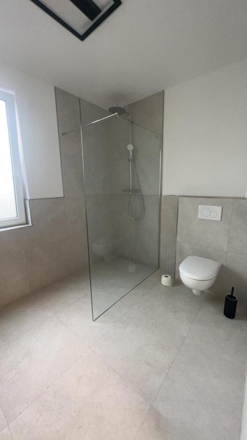 Schoene Neubauwohnung Mit Stil ビーレフェルト エクステリア 写真