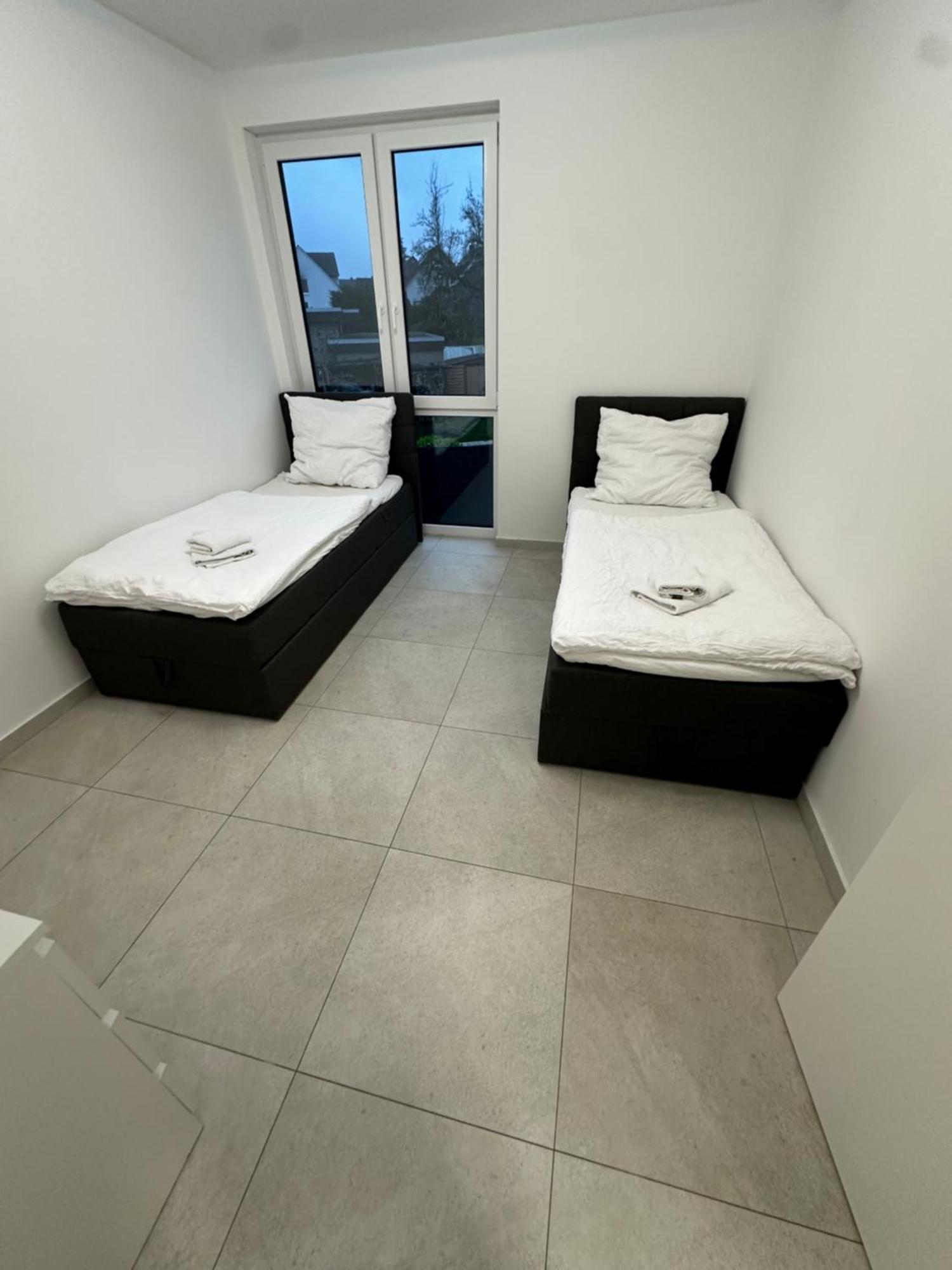 Schoene Neubauwohnung Mit Stil ビーレフェルト エクステリア 写真